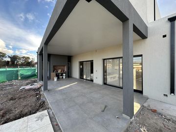 Casa en venta en Barrio Cerrado El Aljibe - 6 Ambientes