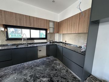 Casa en venta en Barrio Cerrado El Aljibe - 6 Ambientes