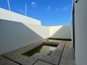 Casa en venta de 1 planta y 3 Recamaras en Privada Inara en Cholul, Mérida Yuc.