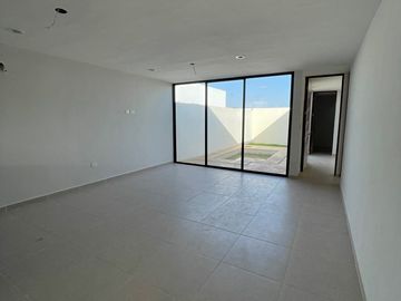 Casa en venta de 1 planta y 3 Recamaras en Privada Inara en Cholul, Mérida Yuc.