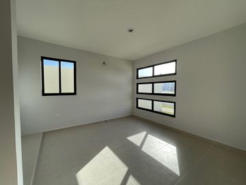Casa en venta de 1 planta y 3 Recamaras en Privada Inara en Cholul, Mérida Yuc.