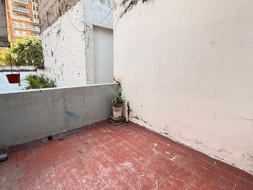 Departamento de 2 dormitorios con patio, Corrientes al 100, Barrio Norte