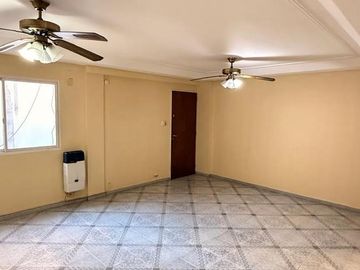 Departamento de 2 dormitorios con patio, Corrientes al 100, Barrio Norte