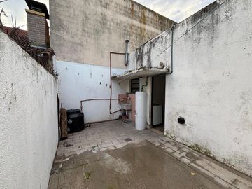 PH en venta - 2 Dormitorios 1 Baño - San Carlos