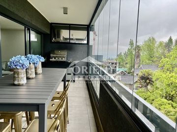 DEPTO SEMI NUEVO, GRAN TERRAZA CON CIERRE DE VIDRIO