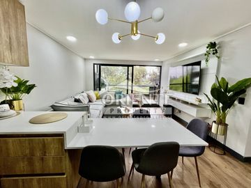 DEPTO SEMI NUEVO, GRAN TERRAZA CON CIERRE DE VIDRIO