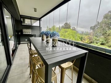 DEPTO SEMI NUEVO, GRAN TERRAZA CON CIERRE DE VIDRIO