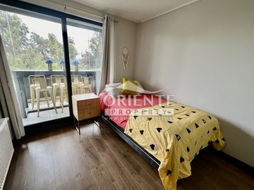 DEPTO SEMI NUEVO, GRAN TERRAZA CON CIERRE DE VIDRIO