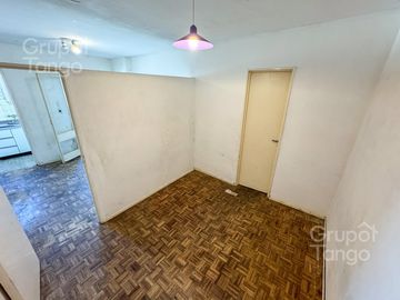 Venta Departamento Monoambiente Almagro A Refaccionar