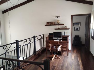 EN VENTA COUNTRY EL BOSQUE CASA CATEGORÍA 2 PLANTAS 5 DORMITORIOS  ZONA NORTE