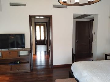 EN VENTA COUNTRY EL BOSQUE CASA CATEGORÍA 2 PLANTAS 5 DORMITORIOS  ZONA NORTE