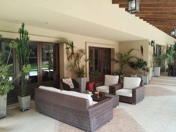 EN VENTA COUNTRY EL BOSQUE CASA CATEGORÍA 2 PLANTAS 5 DORMITORIOS  ZONA NORTE