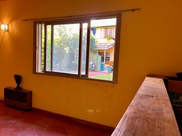 PH AL FRENTE CON JARDIN Y QUINCHO EN SAN MARTIN - APTO CREDITO