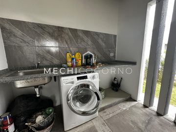 Casa en venta en venta de 4 dormitorios en Cantón Puerto