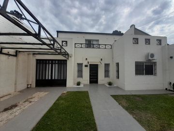Casa en una de las mejores ubicaciones de Funes