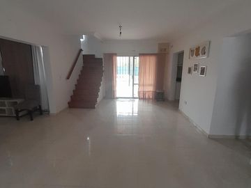 Casa en una de las mejores ubicaciones de Funes