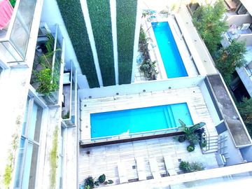 DIVINO ESTUDIO CON HERMOSAS VISTA A LA PISCINA