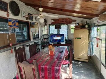 Preciosa Casa 2 dormitorios Country Roda. Las Azucenas  al 2800