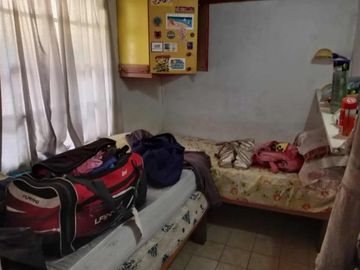 Preciosa Casa 2 dormitorios Country Roda. Las Azucenas  al 2800