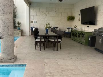 CASA AMUEBLADA EN BALCONES DEL CAMPESTRE