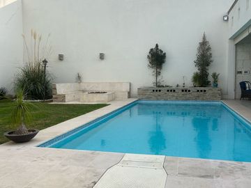 CASA AMUEBLADA EN BALCONES DEL CAMPESTRE