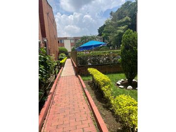 VENTA DE CASA EN UNIDAD RESIDENCIAL EL LIMONAR