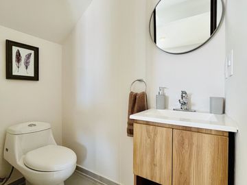 Casa Moderna de 3 Habitaciones  Diseño Funcional y Estilo Contemporaneo