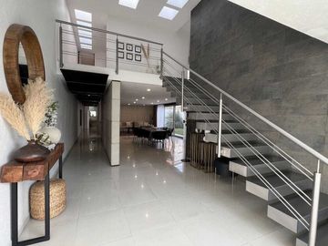 Casa de Reconocido Arquitecto en Alamos Segunda Seccion