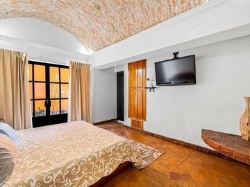 En Venta Casa en San Miguel de Allende | A 6 Min del Centro | Alberca y Terraza