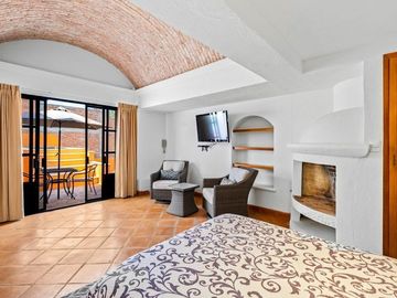 En Venta Casa en San Miguel de Allende | A 6 Min del Centro | Alberca y Terraza