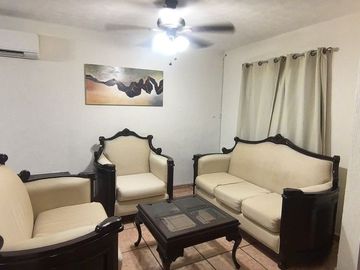 SE VENDE CASA EN VILLA FLORENCIA, CARMEN, CAMPECHE
