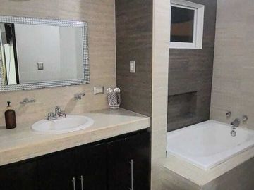 SE VENDE CASA EN VILLA FLORENCIA, CARMEN, CAMPECHE