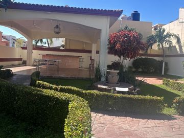 SE VENDE CASA EN VILLA FLORENCIA, CARMEN, CAMPECHE