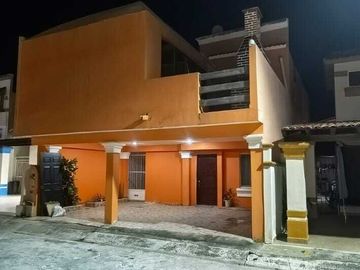 SE VENDE CASA EN VILLA FLORENCIA, CARMEN, CAMPECHE