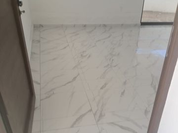 Se Vende Casa en Juriquilla, 3 Recamaras, Jardín, 2.5 Baños, Roof Garden, LUJO!