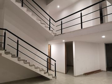 Linda Casa en Real de Juriquilla con Alberca Propia, Roof Garden, Jardín..