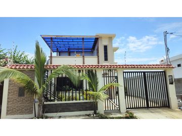 vendo casa rentera en playas villamil km 10.5 via Data (LILILO)