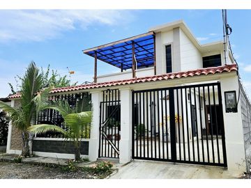 vendo casa rentera en playas villamil km 10.5 via Data (LILILO)