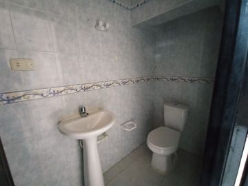 Se Vende Casa En Villa Del Prado 4 Pisos
