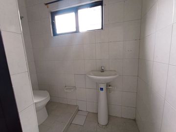 Se Vende Casa En Villa Del Prado 4 Pisos