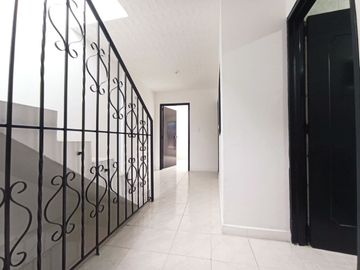 Se Vende Casa En Villa Del Prado 4 Pisos