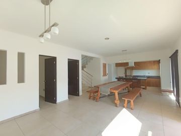 Casa en Fraccionamiento Burgos Bugambilias