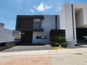 Casa en Venta en Álamos Tres Marías con Casa Club