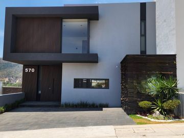Casa en Venta en Álamos Tres Marías con Casa Club