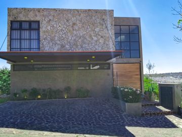 Casa en  VENTA ALTOZANO