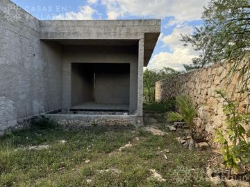 Casa en venta en Tikuch (obra gris)
