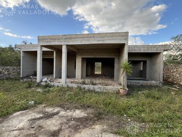 Casa en venta en Tikuch (obra gris)