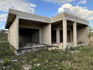 Casa en venta en Tikuch (obra gris)