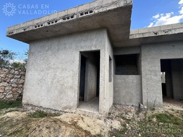 Casa en venta en Tikuch (obra gris)