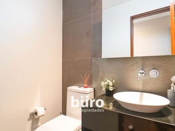 PRECIOSA CASA EN ALQUILER EN CONDOMINIO PRIVADO DE 4 DORMITORIOS, JARDÍN, SURCO